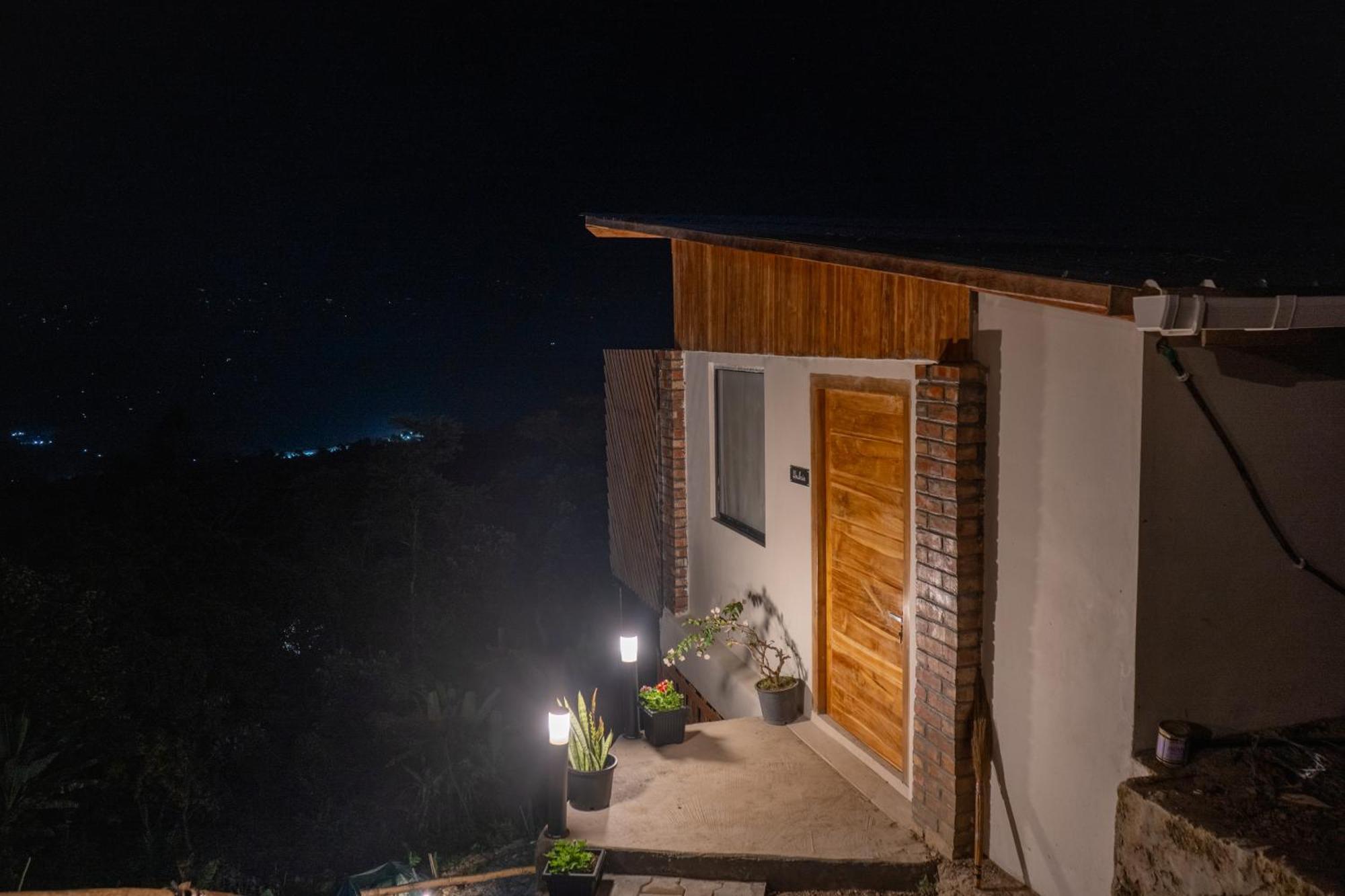 Cave Hill By Ferns Hotel Āīzawl Екстериор снимка